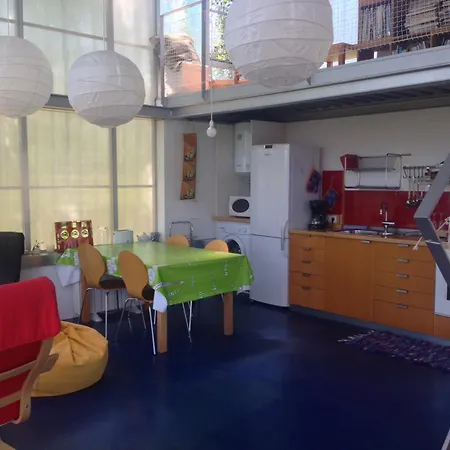 Ferienhaus Casa-loft Suspendida Entre Arboles *
